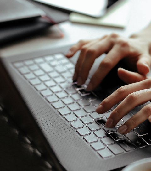 RDV En ligne Prise de rendez-vous en ligne à la Clinique de prélèvements NR, accessible aux résidents de Sainte-Marie et des environs.